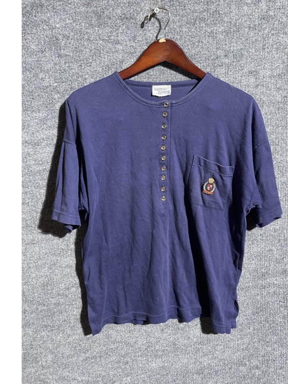 Hasting & Smith Shirt Womens Large Blue Henley Scoop Neck Embroidered Crest